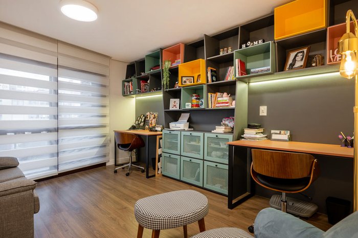 Home Office Estiloso com Cantinho do Café