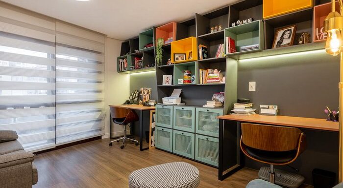 Home Office Estiloso com Cantinho do Café